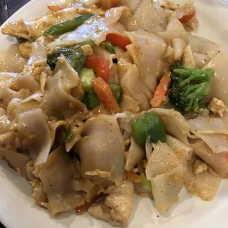 Pad Peanut Noodles Dinner