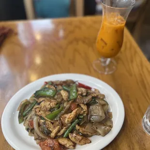 Drunken Noodle Thai Ice Tea 24 OZ