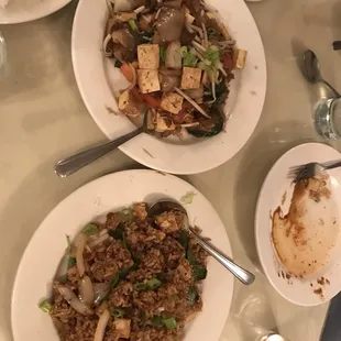 Basil fried rice (bottom) and Pak ke Mao, yummy!