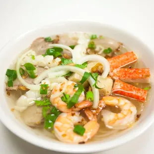 P14. Seafood Pho
