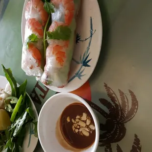Spring rolls with peanut sauce