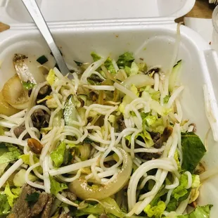 V9. Stir-Fried Beef Vermicelli Noodle Salad