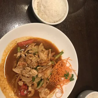 Chicken with Cashew Nuts