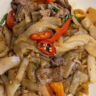 Drunken Noodle - steak