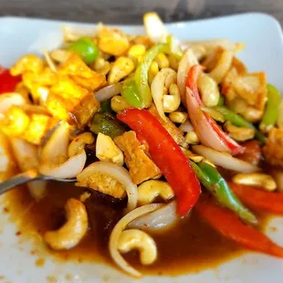 Cashew nut with tofu