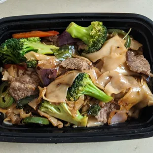 Pad kee mow with beef