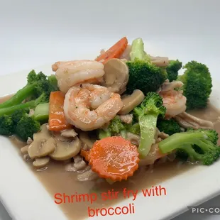 Shrimp stir fry with broccoli