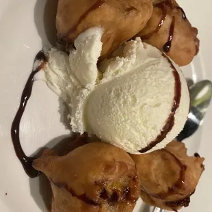 Fried banana and coconut ice cream