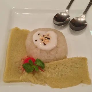 Sweet Sticky Rice with Thai Custard