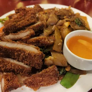 Pad kee mao with crispy Chicken