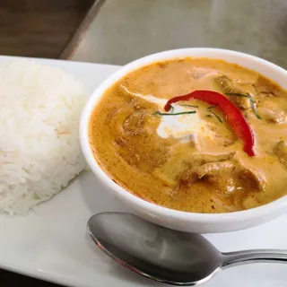 CP 4  Pa-Nang* Creamy Red Curry (GF)