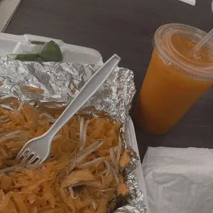 Chicken Pad Thai - No Eggs - No Peanuts - Extra Bean Sprouts level 3  Tea Thai