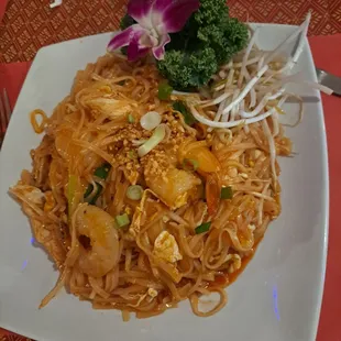 Shrimp and Chicken Pad Thai.