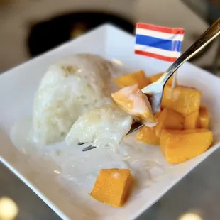 Mango with Sweet Sticky Rice