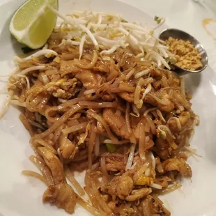 Pad thai gai (chicken)