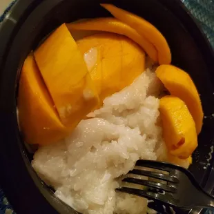 Sweet rice and mango