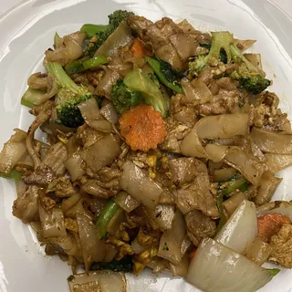 Soy Sauce Noodle "Pad See Ew"