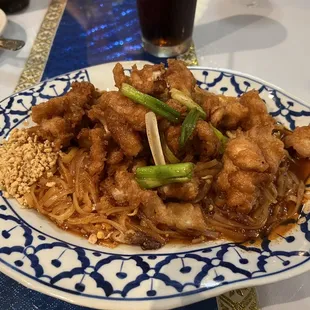 Crispy Chicken Pad Thai Special
