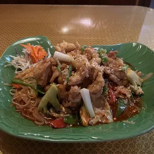 Crispy Chicken Pad Thai