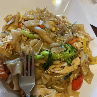 Drunken noodle. Absolutely loved, they did such a good job! I got it with no spice and it was delicious. Maybe I'll brave mild next time
