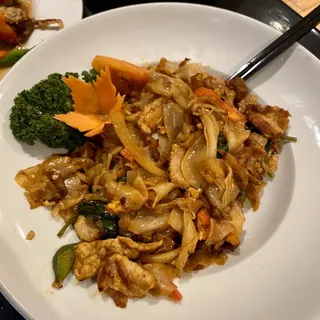 Drunken Noodles Dinner