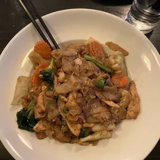 Pad See Ew Dinner