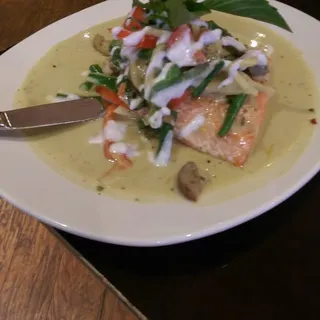 Grilled Salmon with Green Curry