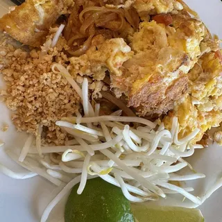Crab Pad Thai Dinner Special