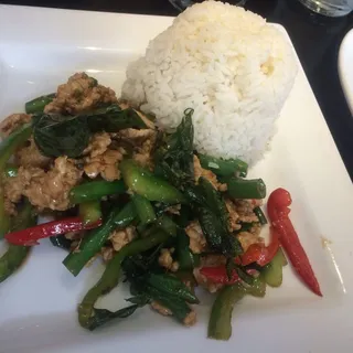 Spicy Chicken Basil Lunch