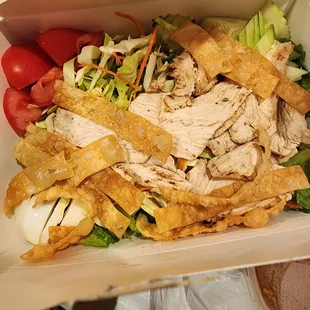 nice presentation of their salad