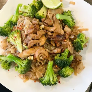 chicken Pad Se Ew Noodle