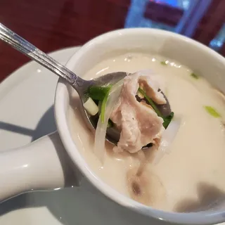 Tom Kha