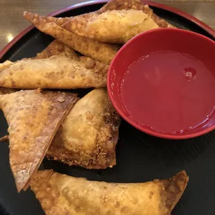 Wontons with cream cheese