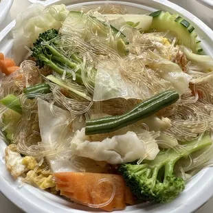 Veggie Pad Woon Sen with stir-fried clear noodles, eggs, and mixed veggies in house sauce.