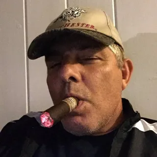Roberto R.