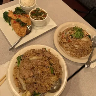 55. Crispy Flounder Filets Dinner