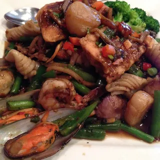 57. Talay Pad Cha Dinner