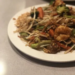 V5. Pad Thai Pak Dinner