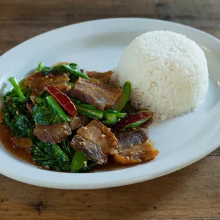 #1 Kana Moo Grob : Crispy pork belly with Chinese broccoli