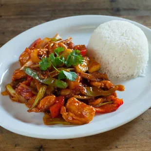 #9 Pad Priew Wan : Choice of meat, tofu, or mixed veggies stir-fried in sweet and sour sauce