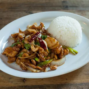 #10 Pad Med Mamuang : Stir-fried choice of meat, tofu, or mixed veggies with Cashew nuts, onions, water chestnut, and roasted chili