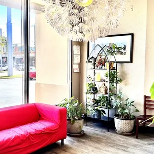 Fresh, clean, sophisticated, and trendy atmosphere! YEEEES!