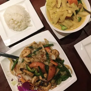 Drunken Noodle