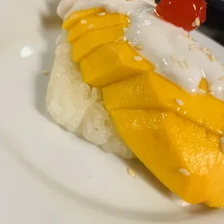 Sticky Rice with Fresh Mangos