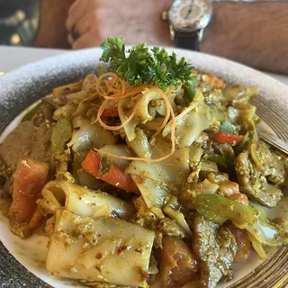 Yellow Curry Flat Noodle