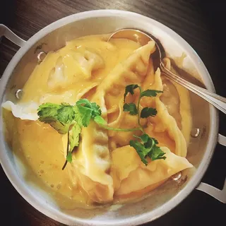 Dumpling Curry
