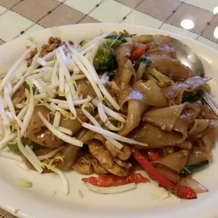 My dining companion ordered drunken noodles, medium spicy