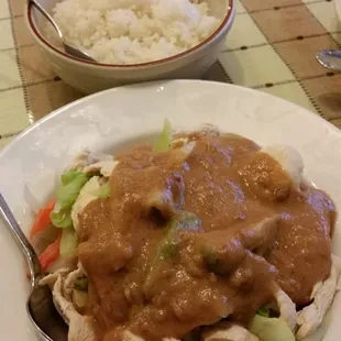 The #30, meat of my choice, chicken, with vegetables and special peanut sauce. Mild.