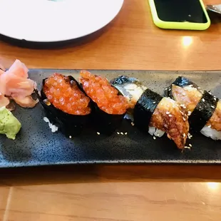 Salmon roe nigiri and eel nigiri
