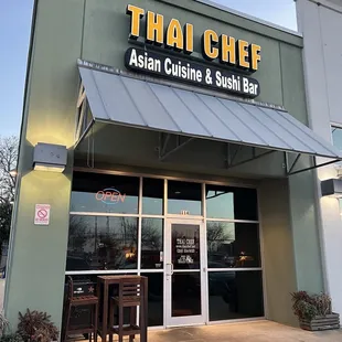 asian cuisine and sushi bar